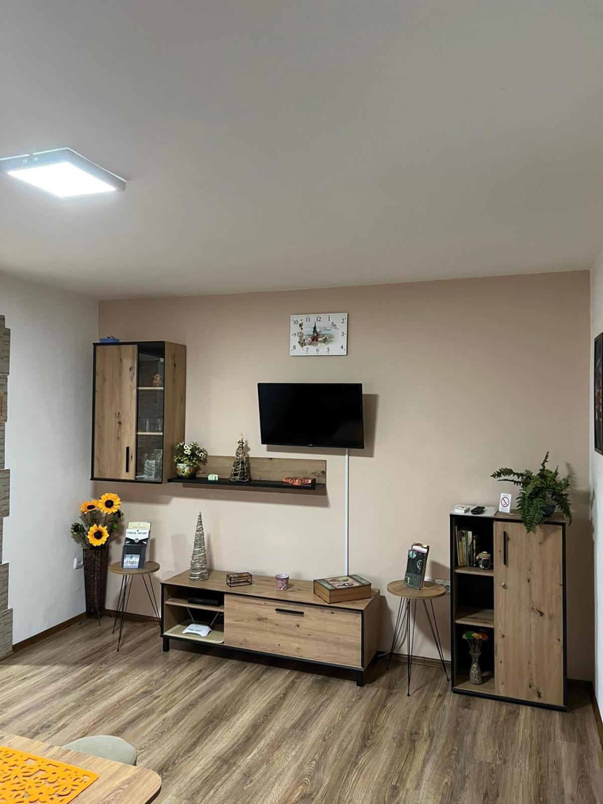 Apartman Su Libero Apartment Subotica Ngoại thất bức ảnh