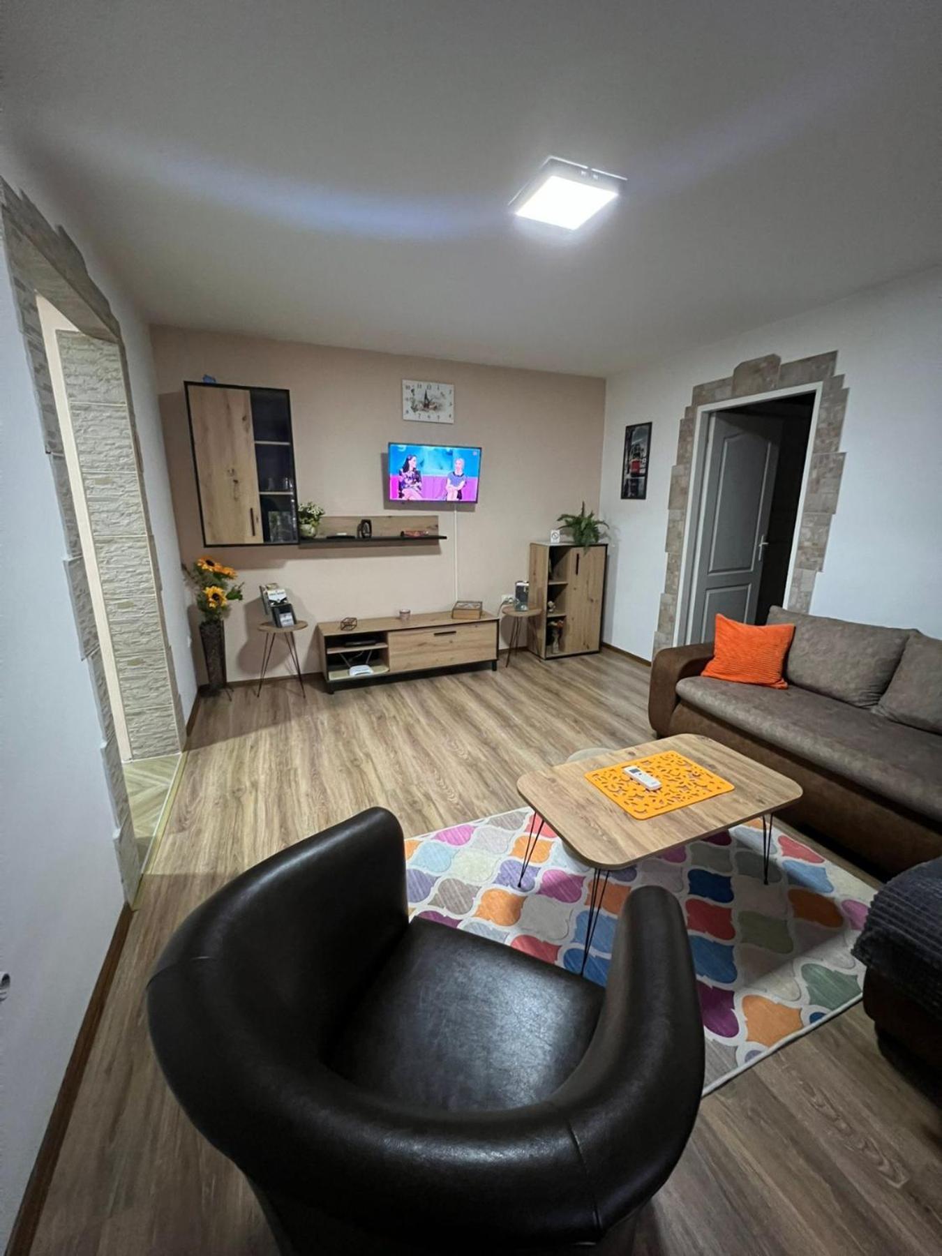 Apartman Su Libero Apartment Subotica Ngoại thất bức ảnh